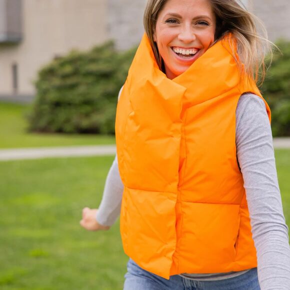 Pretty Rugged Waterproof Puffer Vest Orange M/L NWT Puffy Warm Fall Vibes - Picture 9 of 10